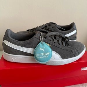 Puma Grey Vikky Suede Sneaker size 7.5 Never Worn